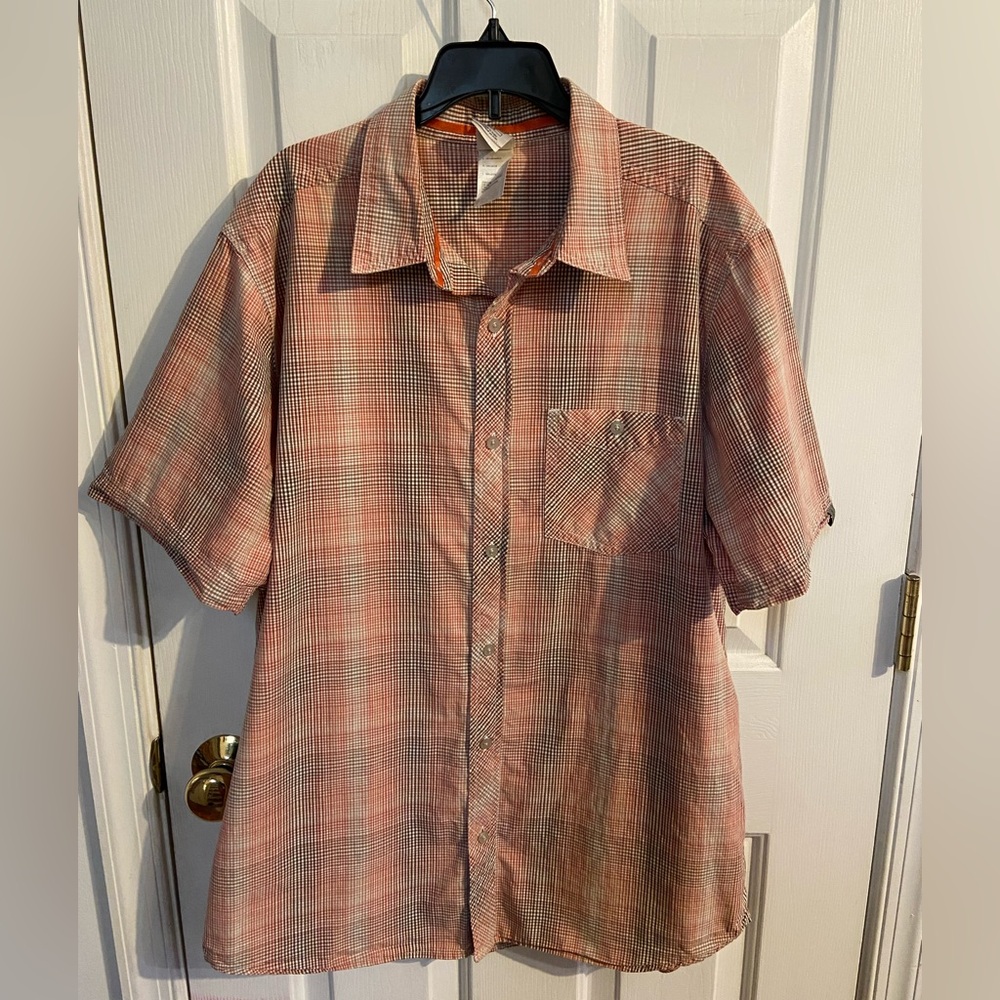 North Face Men’s Red & Gray Checkered Button-Up, Short-Sleeve Shirt